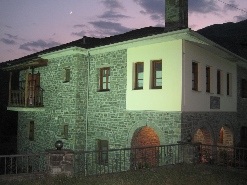 צפלובו Hotel Tymfi מראה חיצוני תמונה