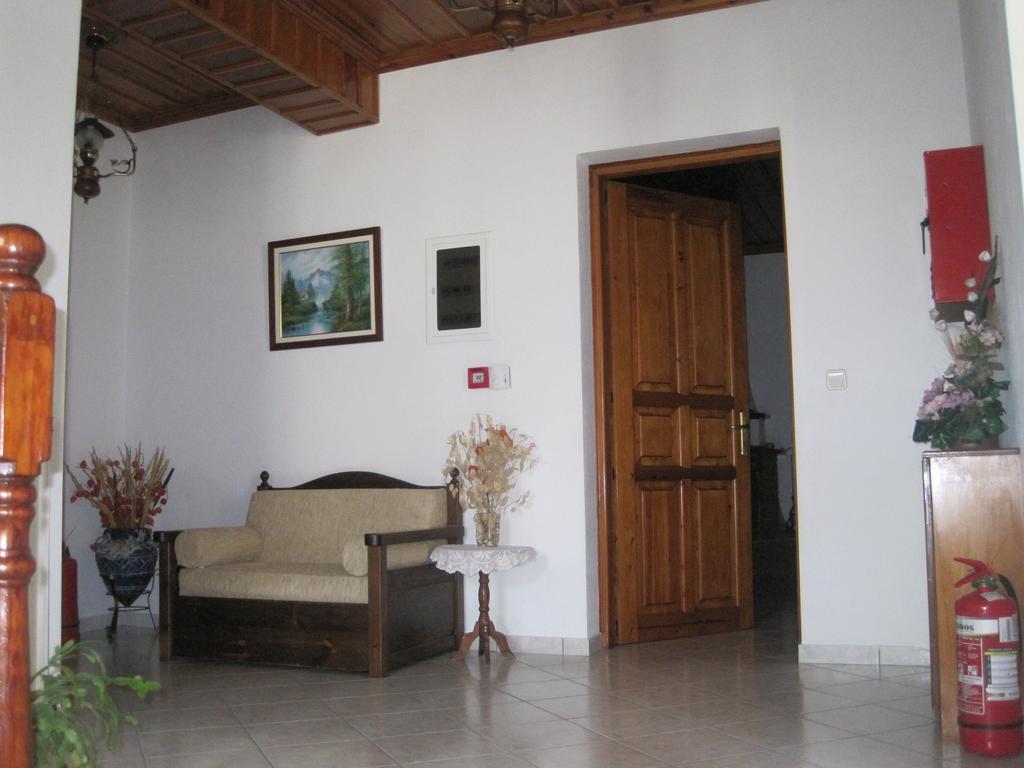 צפלובו Hotel Tymfi מראה חיצוני תמונה