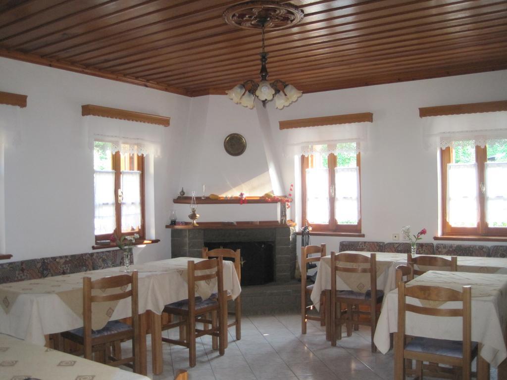 צפלובו Hotel Tymfi מראה חיצוני תמונה